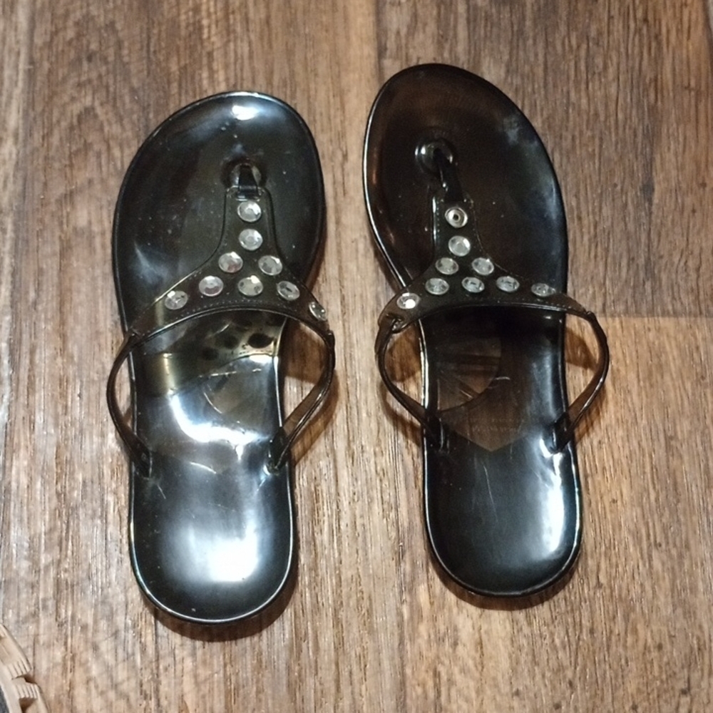 Source Unknown Black Jeweled T-Strap Women's Sandals
